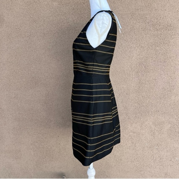 Alice + Olivia Lindsey Structured A-Line Dress Size 6 - Picture 3 of 11